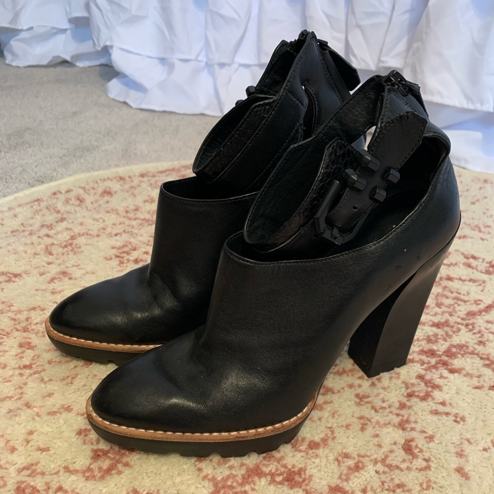 Kenneth Cole New York buttery soft leather ankle strap booties